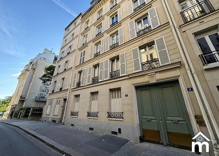 Eiffel Tower By Melvane 巴黎