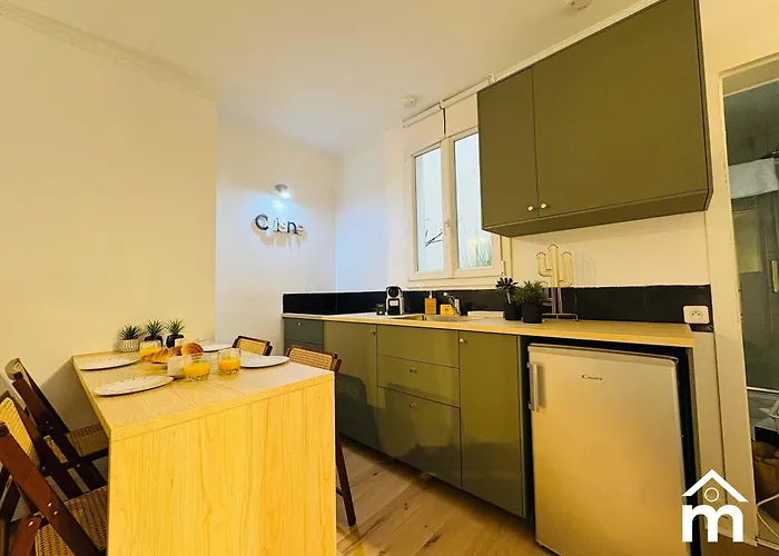 Eiffel Tower By Melvane * 巴黎