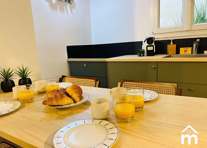 Eiffel Tower By Melvane