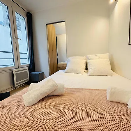 Eiffel Tower By Melvane