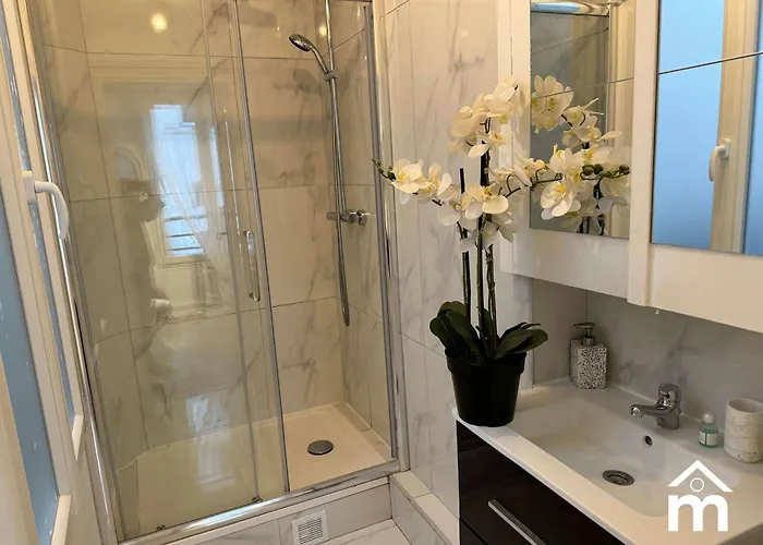 Eiffel Tower By Melvane