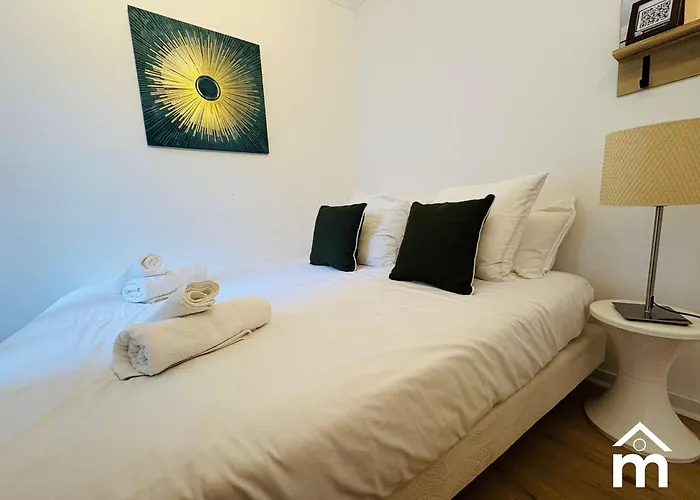 Eiffel Tower By Melvane