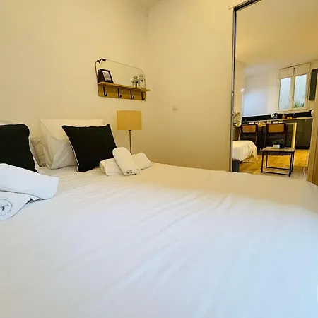 Eiffel Tower By Melvane פריז