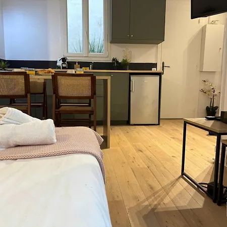 Eiffel Tower By Melvane *