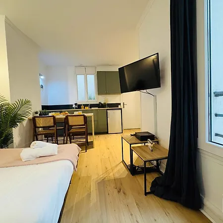 Daire Eiffel Tower By Melvane Paris